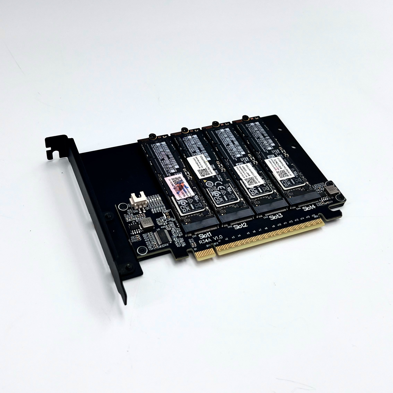 R34A PCIe 5.0 x16 to 4-Port M. - огляд і ціна Quad M.2 Nvme Pcie Bifurcation Card